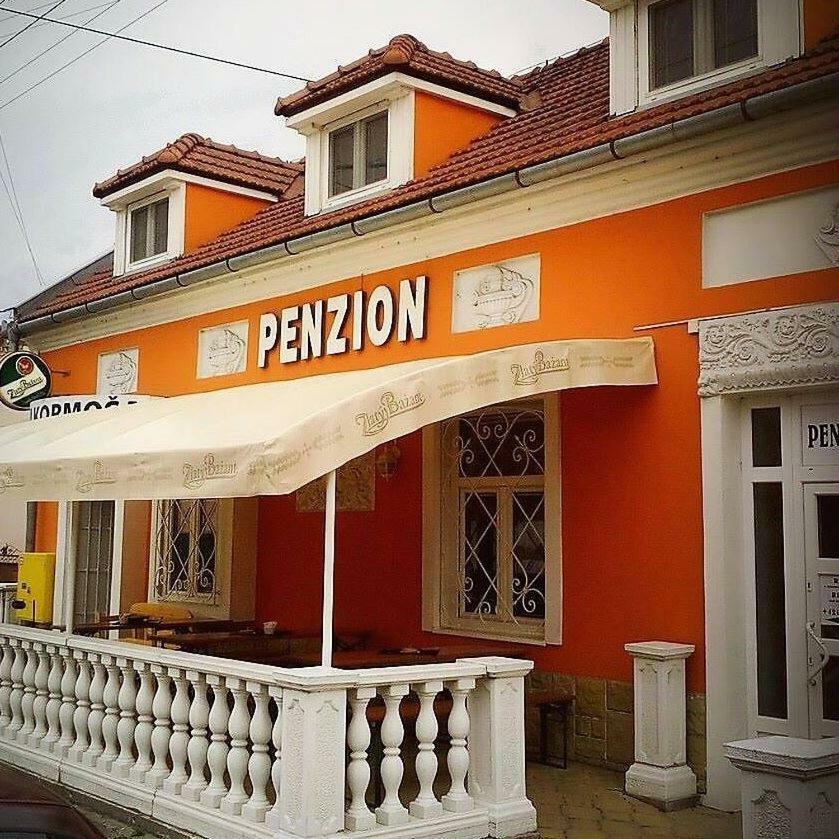 Penzion Kormos Sturovo Exterior photo